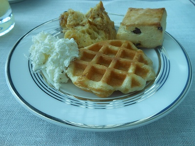 ワッフルとスコーン