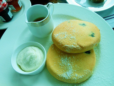 チャイナブルーの朝食