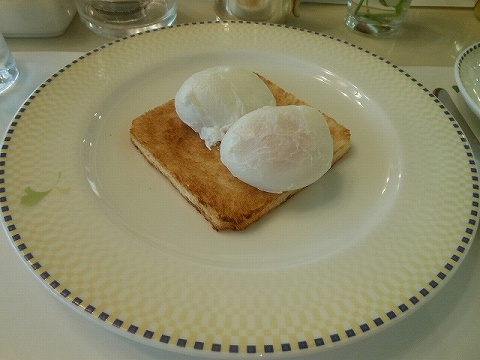 ポーチドエッグ