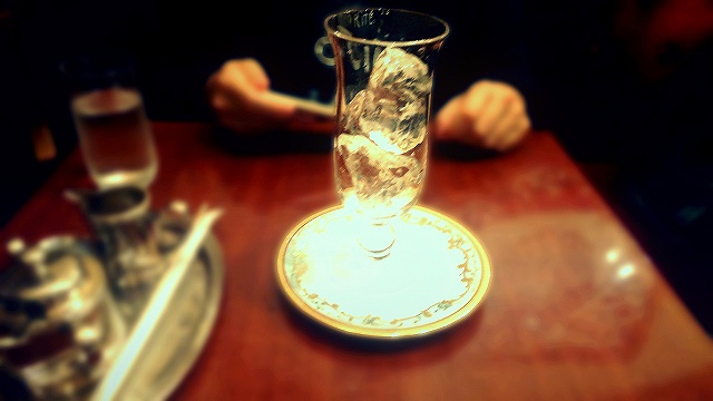 トリコロール本店