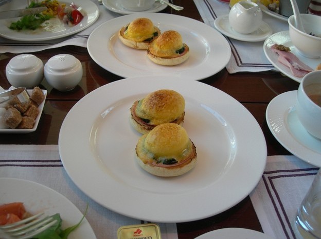 エッグベネディクト