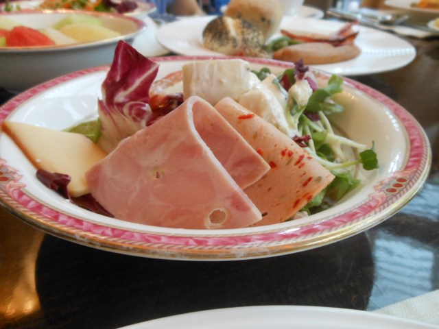 ウェスティン　サラダ