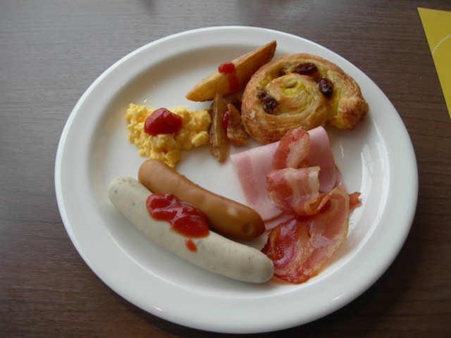 ソーセージとベーコン