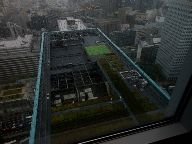 雨のシャングリ・ラ　ホテル東京・ロビーラウンジ